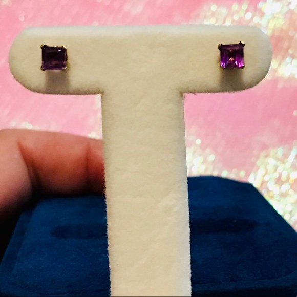 ❌❌❌SOLD❌❌❌❌10  KARAT YELLOW GOLD AMETHYST EARRINGS - Picture 5 of 8